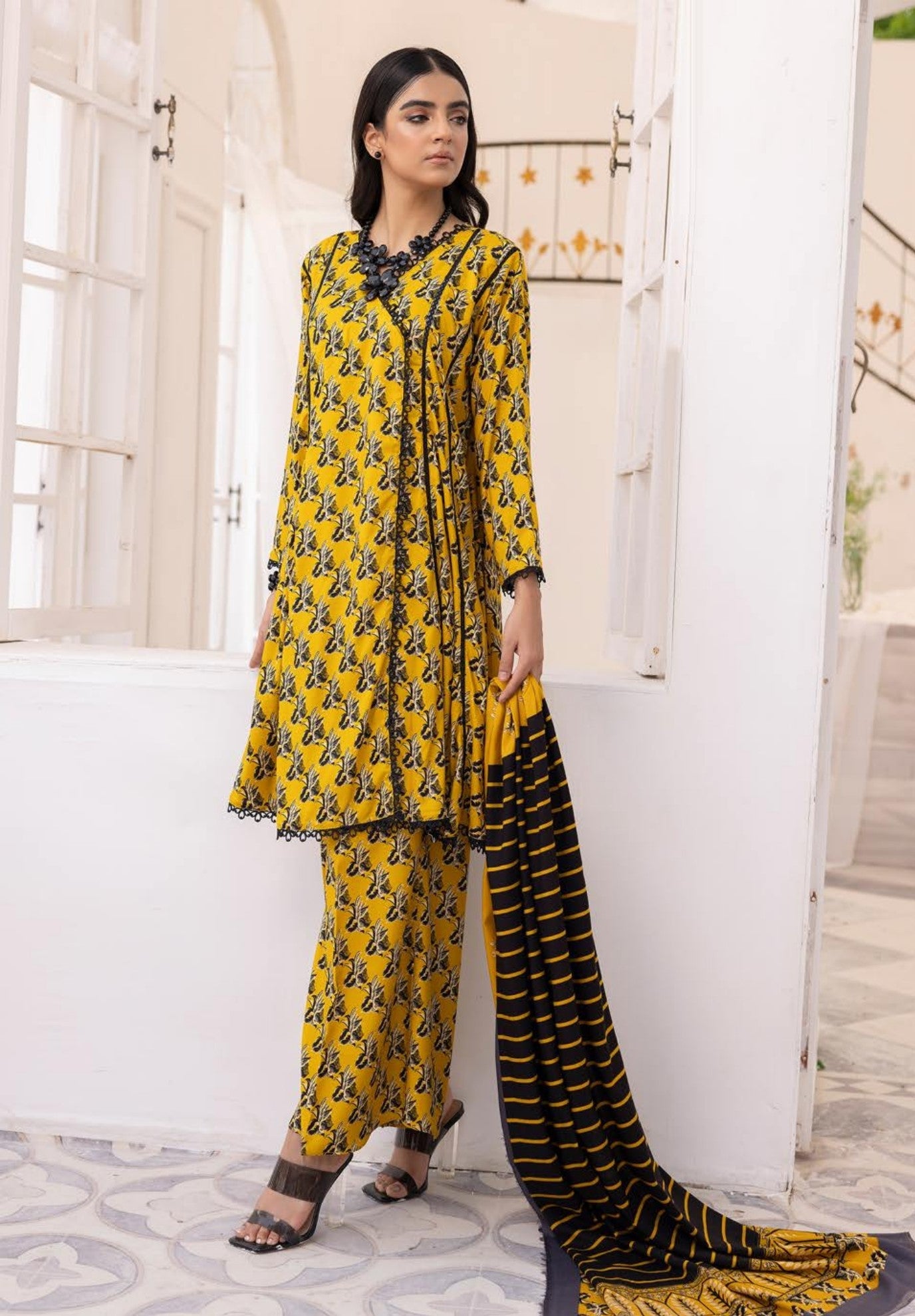 3 PIECE PRINTED LINEN SUIT